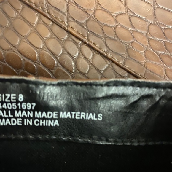 Boots - Picture 5 of 5